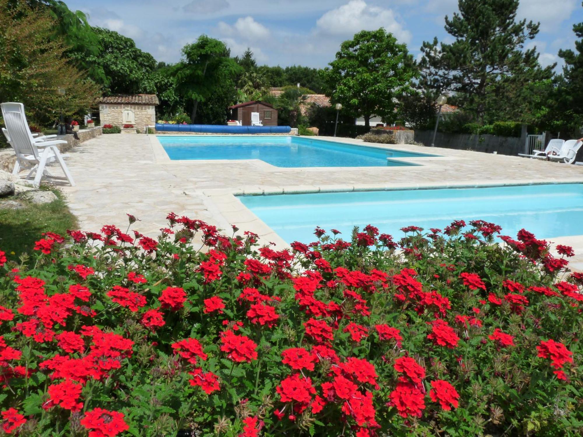 Gites Chez Belliveau Meursac 外观 照片